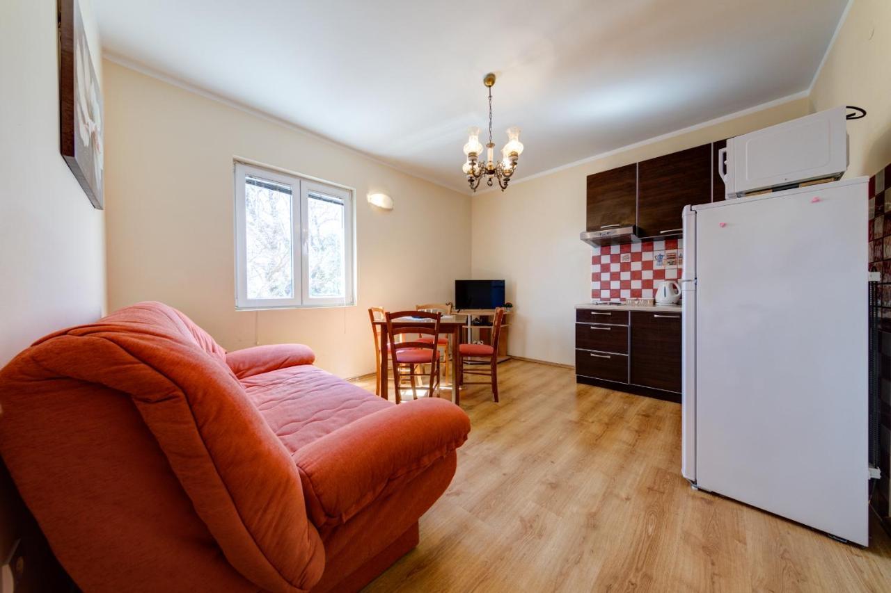Apartments Pelle Tivat Bagian luar foto
